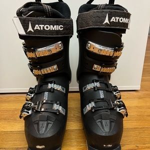 COPY - Atomic hawk prime 85 women 23/23.5 ski boots